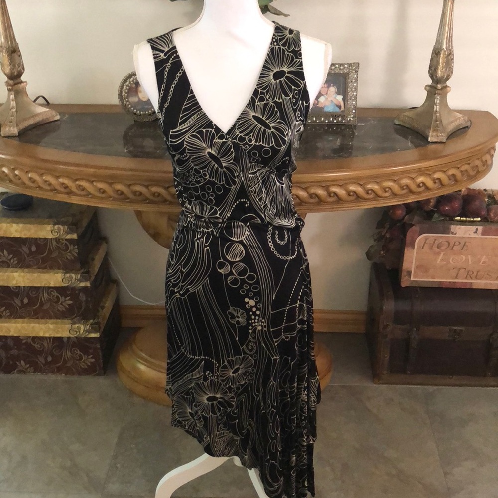 NEW BEBE DRESS - Picture 3 of 7
